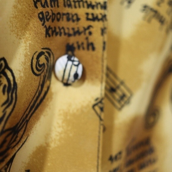 Laura & Jayne Two Vintage 90s Music Print Plus Size Button Up Top 20W - Picture 13 of 16